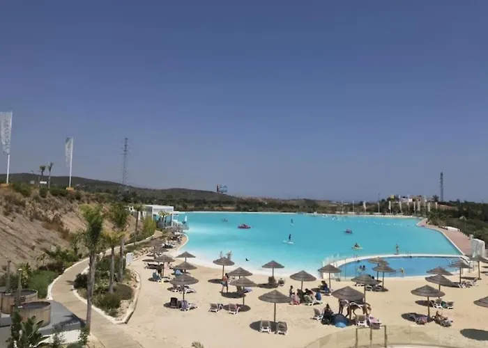 Al-411 - - Alcazaba Lagoon