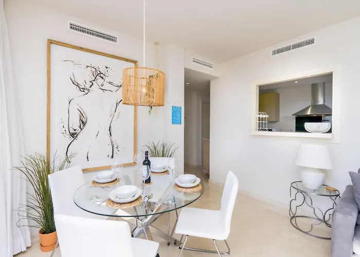 Al-411 - - Alcazaba Lagoon