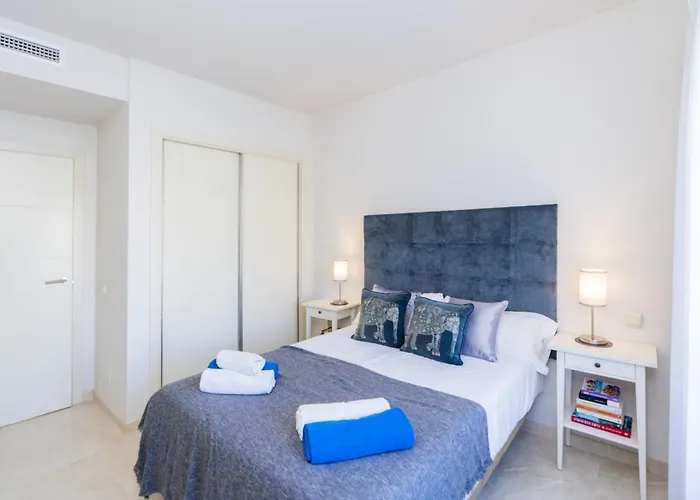 Al-411 - - Alcazaba Lagoon Estepona