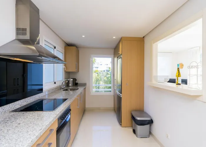 Al-411 - - Alcazaba Lagoon Apartment Estepona