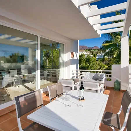 Al-411 - - Alcazaba Lagoon Daire Estepona